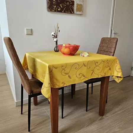 منزل ريفي Landelijke In De Betuwe Tricht